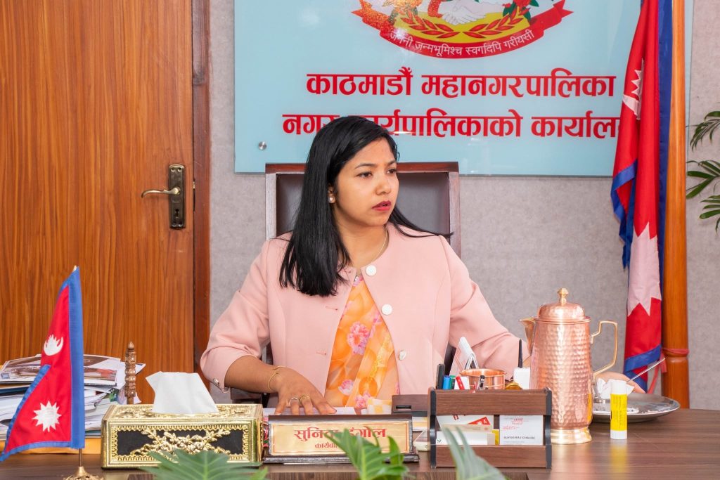 भोटेकोशी बाढी: उद्धार र राहतका लागि  एम्बुलेन्स र चिकित्सकसहितको टोली परिचालनगर्न का.वा. मेयर सुनिता डंगोलको निर्देशन