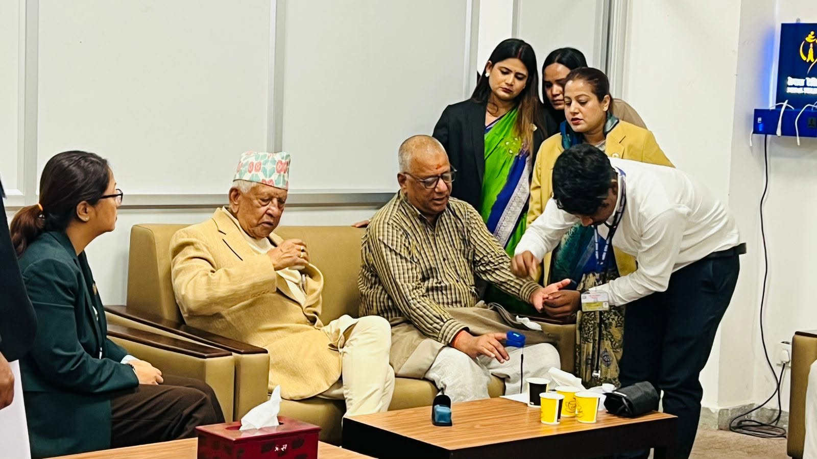 प्रतिनिधिसभा बैठकमा सार्वजनिक लेखा समितिका सभापति भरत खड्का आकस्मिक बिरामी, उपचारका लागि अस्पताल लगियो