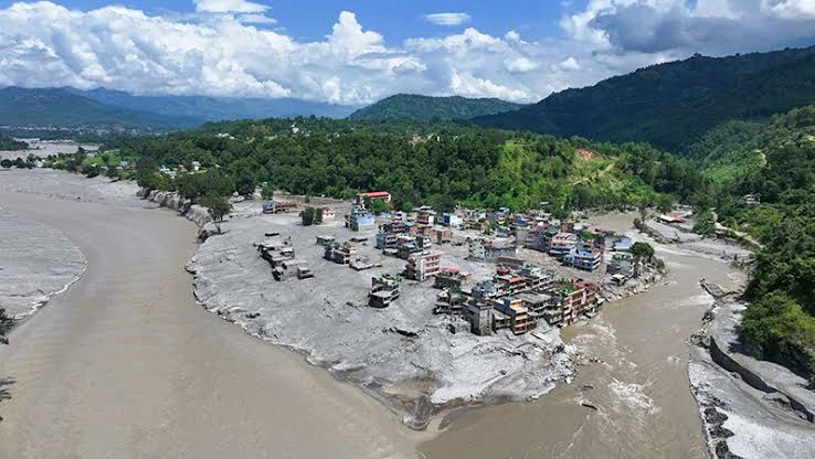बाढी प्रभावित क्षेत्रमा सङ्क्रामक रोग फैलिन नदिन सरकारको विशेष सक्रियता : रसुवा र नुवाकोटमा विज्ञ टोली परिचालन