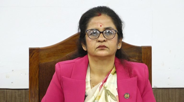 ग्यास अभावको विवादसँगै मन्त्री गौरीकुमारी यादवको राजीनामा