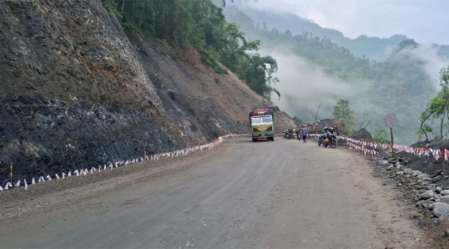 पृथ्वी राजमार्गमा एकतर्फी यातायात, आजदेखि पूर्ण सञ्चालन हुने