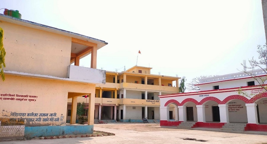 बाढीबाट अनाथ भएका १० छात्रको सम्पूर्ण शैक्षिक दायित्व मटिहानीस्थित गुरुकुलले बेहोर्ने