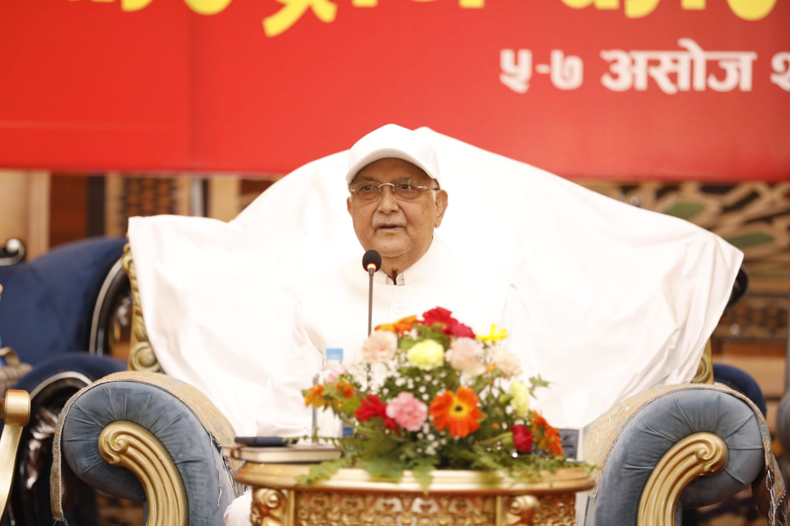 एमाले केन्द्रीय कमिटी बैठकमा तीन दर्जन बढीले धारणा राखे, पार्टी एकताबद्ध बनाउनुपर्ने अधिकांशको धारणा