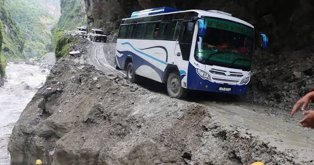 म्याग्दीका दुई मुख्य सडकमा राति सवारी चलाउन रोक