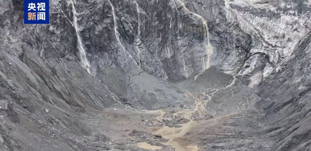 चीनले भन्याे हिमचट्टान भत्किने जोखिम कायमै, अझै टरेको छैन ठुलो बाढीको खतरा