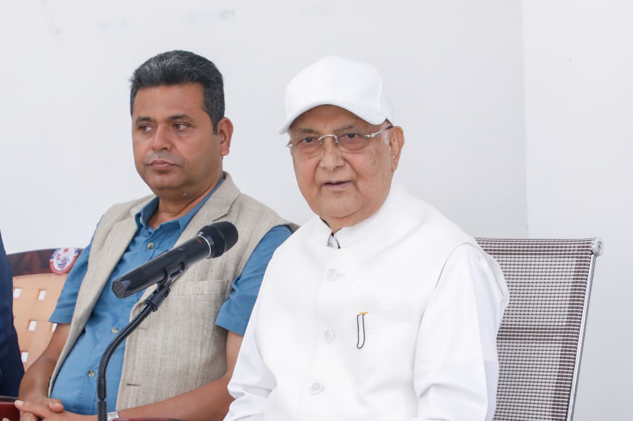 ‘मैले देख्दा त अहिलेको सरकार ‘छापा–मार’ सरकार जस्तो देख्छुः ओली