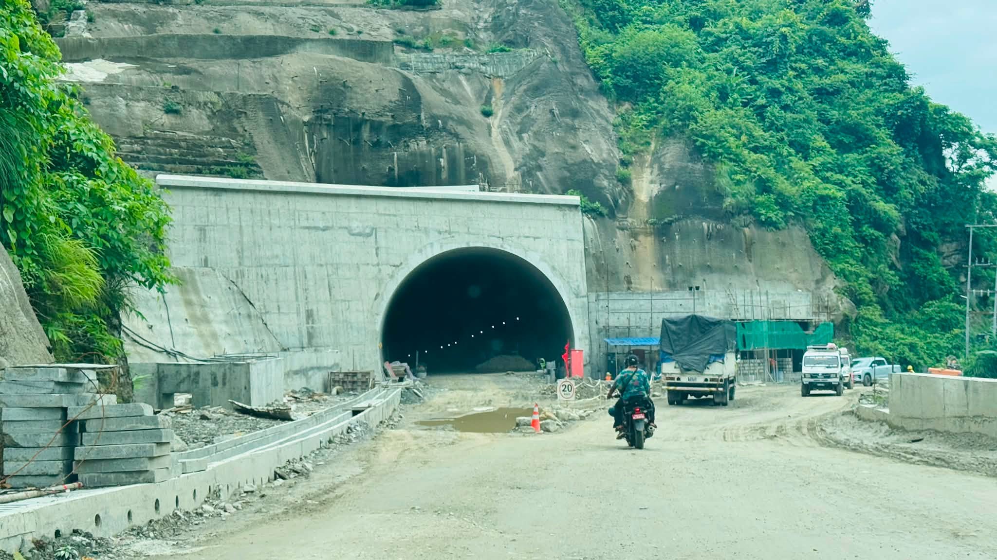 मङ्सिरदेखि सिद्धबाबा सुरुङमार्गमा सवारी सञ्चालनको तयारी