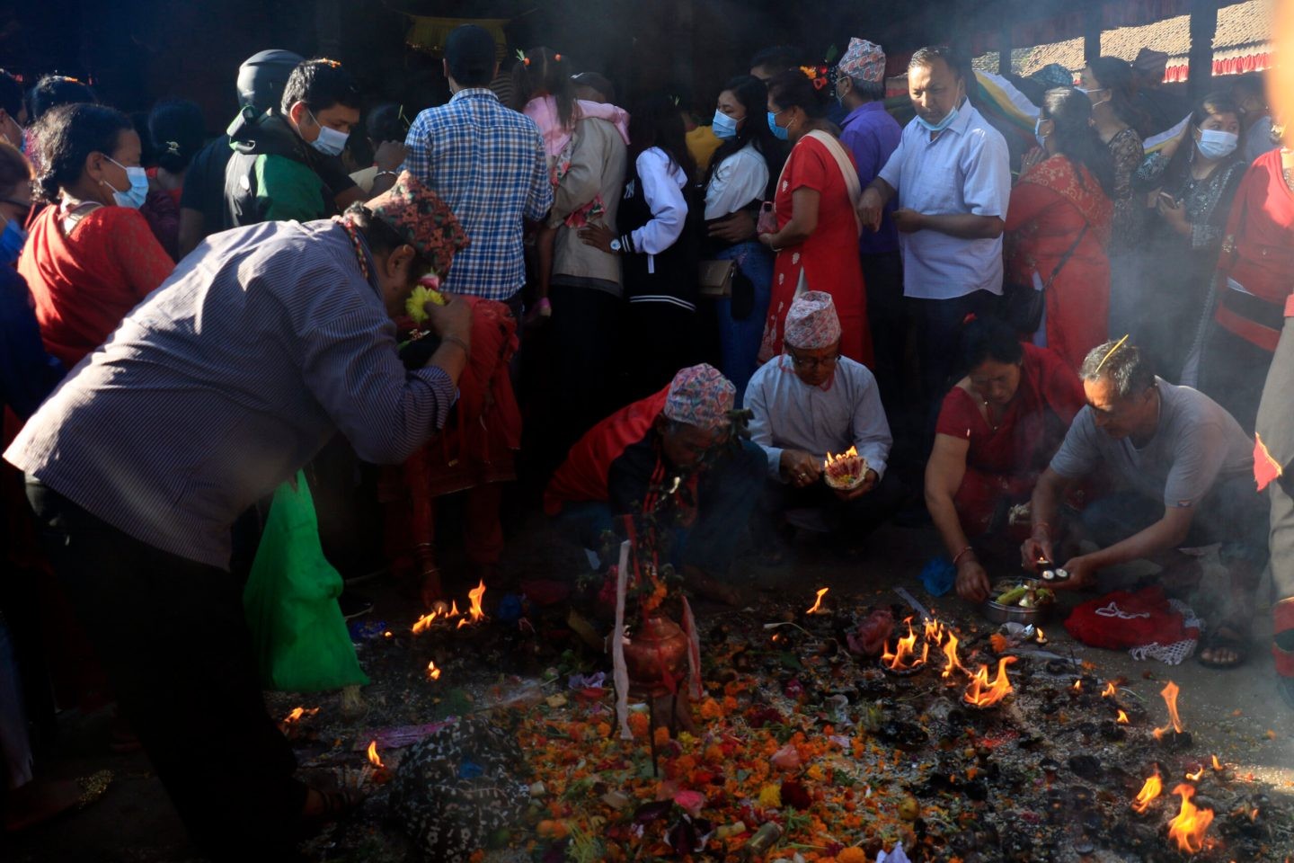 ब्रह्मायणी जात्रामा बिहानैदेखि दर्शनार्थीको भीड