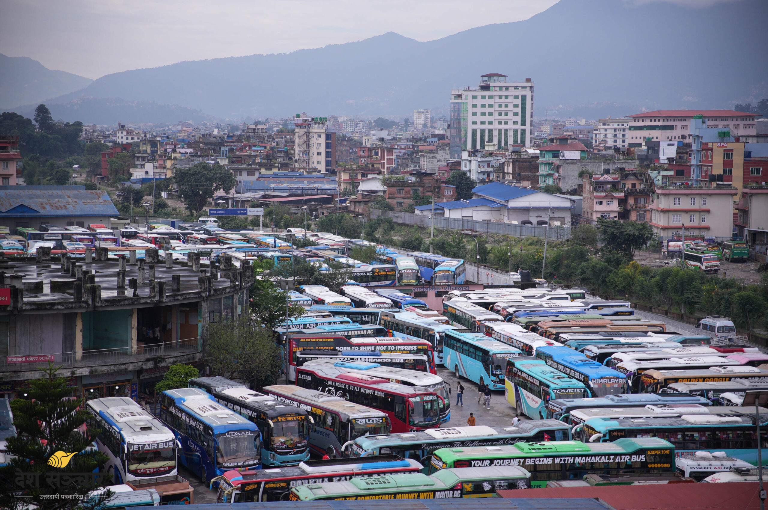 दसैँ मनाउन उपत्यका छाड्ने यात्रुको चाप बढ्दो
