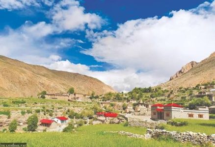 कर्णालीवासीको दसैँ शान्तिपूर्ण, वर्षौँपछि आफन्तसँग मिलन