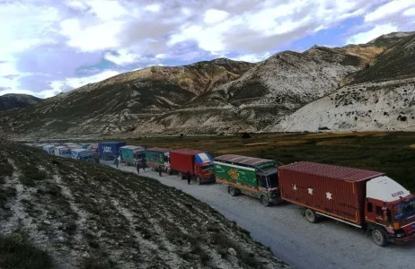 कोरला सडक अवरुद्ध हुँदा भन्सारमा १५० बढी कन्टेनर रोकिए
