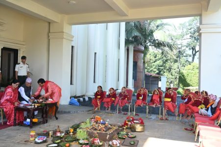 राष्ट्रपतिद्वारा नवकन्याको पूजार्चना