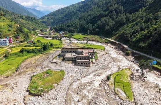 निसी खोलाको बाढीले झिवा खोलाको बस्ती बगरमा परिणत