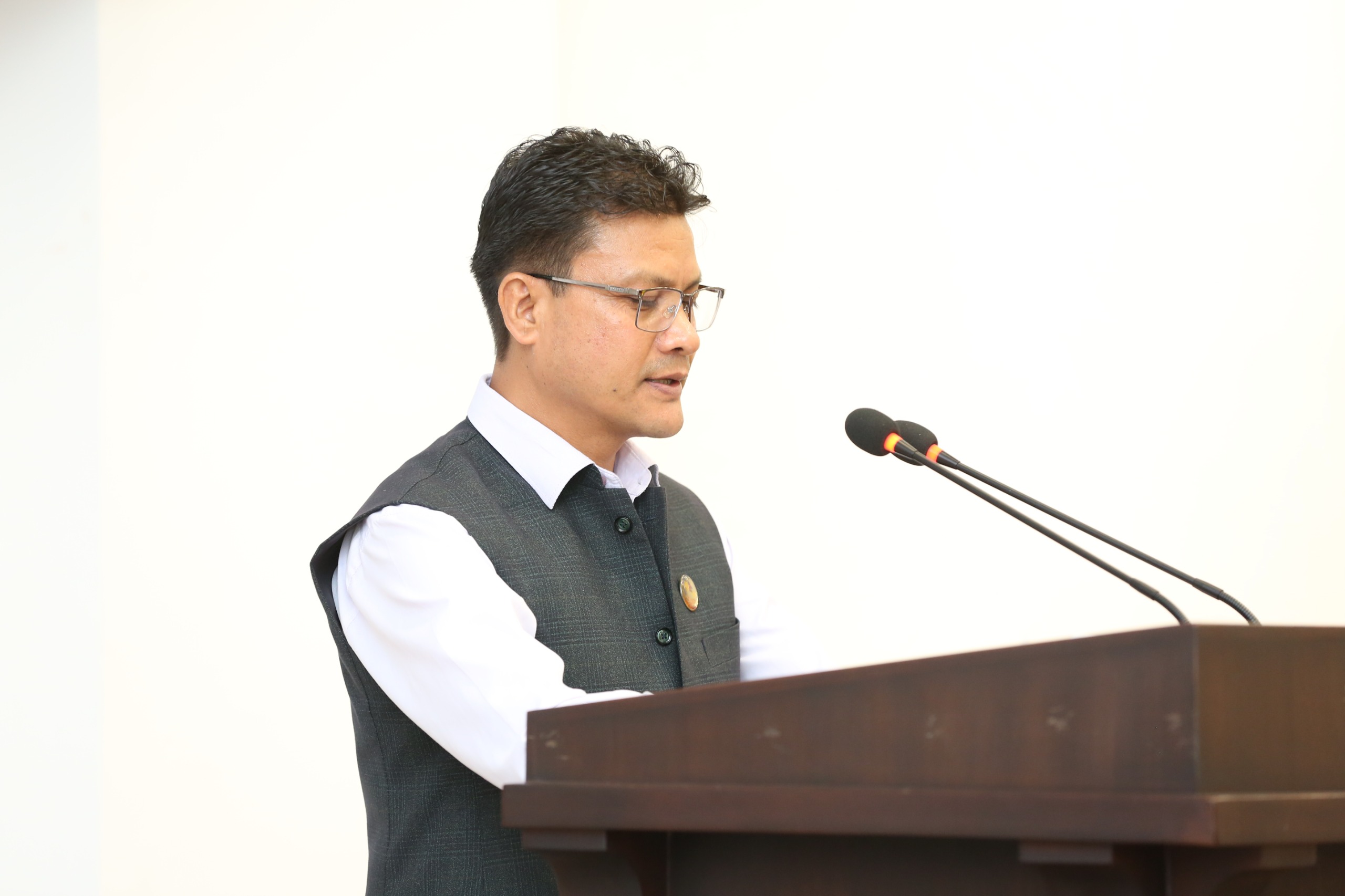 ‘डोजरे विकास’ले हिमाली पर्यावरणीय सन्तुलन बिगार्‍यो, सचेतक परियार