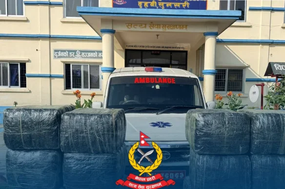 दुहबीमा एम्बुलेन्सबाट ५७४ किलो गाँजा बरामद, चालक फरार