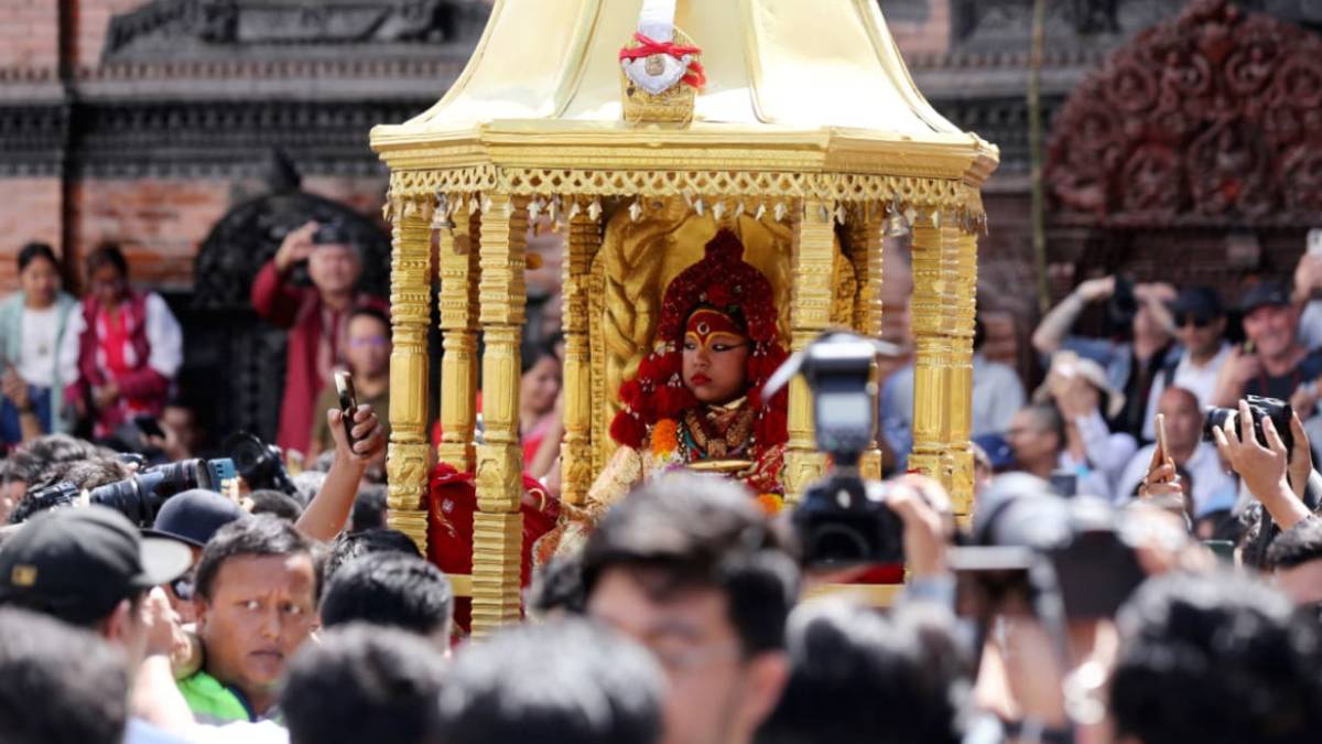 तान्त्रिक र वैदिक विधिबाट जीवित देवी कुमारीलाई तलेजु भवानीको दर्शन