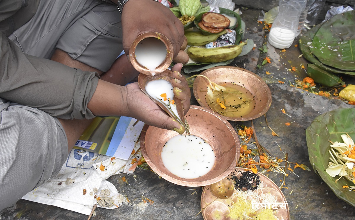 आश्विन कृष्ण औँसीसँगै पितृ पक्ष समापन : गोकर्णेश्वरमा श्राद्ध गर्नेको घुइँचो